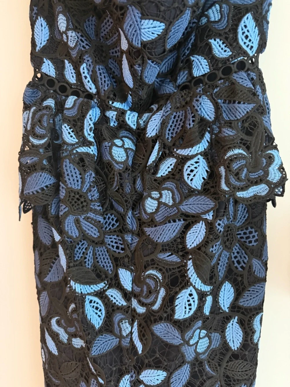 Elliott Black & Blue Lace Strapless Midi Dress - Picture 4 of 4